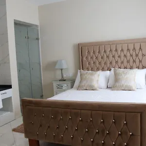 Maison d'hôtes 100 Boutique Living 